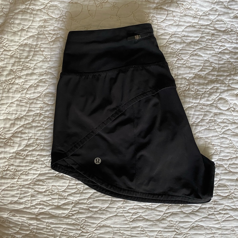 Speed Up Mid-Rise Lined Shorts 4”
